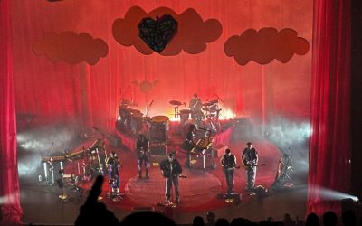 Arcade Fire en la Ciudad de México, la noche en rosa